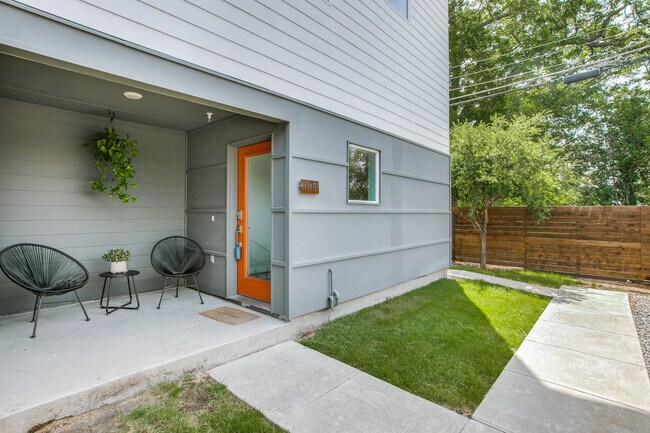 Photo - 5016 Bryan St Unidad #105