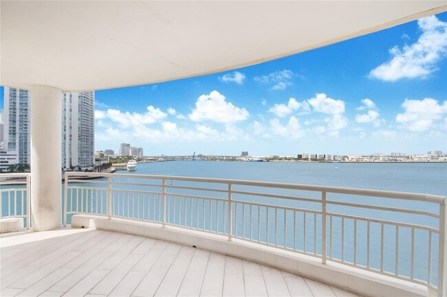 Photo - 888 Brickell Key Dr Unit 712