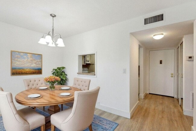 Building Photo - 4354 NW 9th Ave Rental