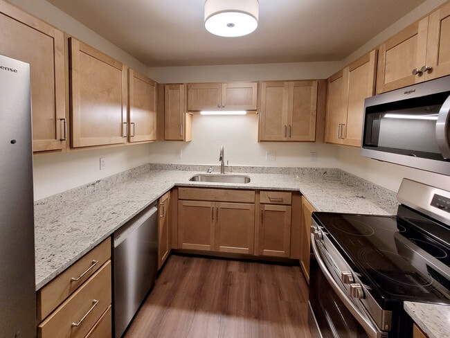 Cottonwood Creek Apartments