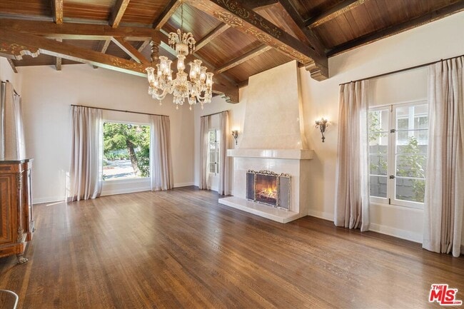 Photo - 208 S Rodeo Dr