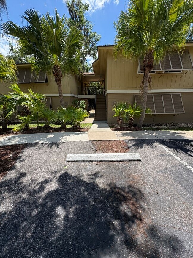 140 Orchid Woods Ct