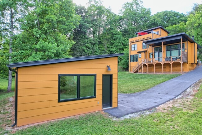 Photo - 122 Cannon St