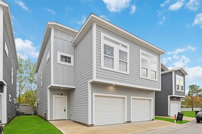 Photo - 18831 Luminescent Ln