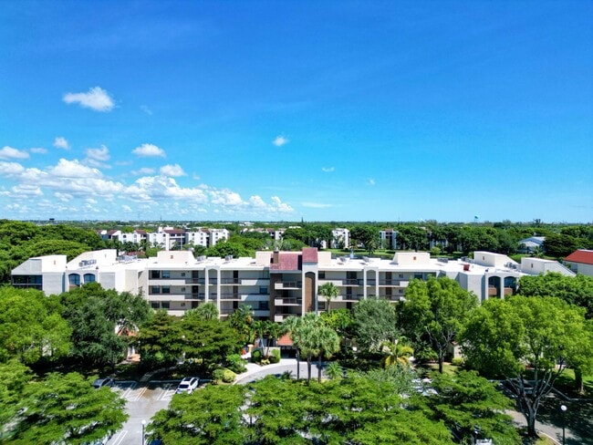 Photo - 955 Egret Cir Unit 102