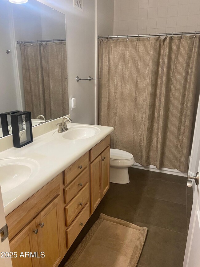 Building Photo - 10757 N 74th St Rental