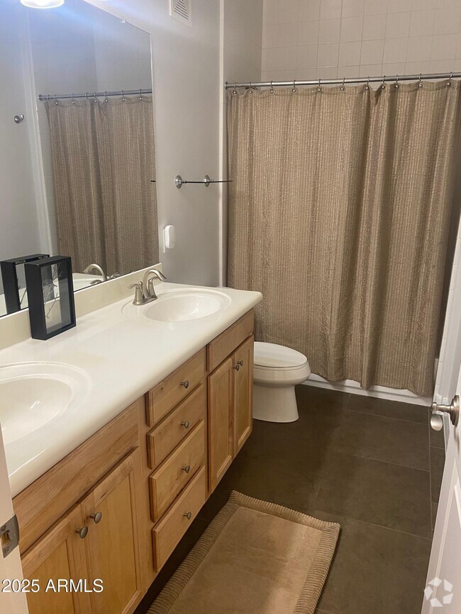Building Photo - 10757 N 74th St Rental
