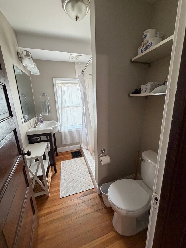 Photo - 726 1st St NW Unit 2