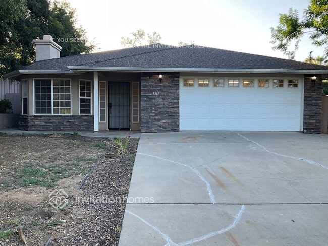 Photo - 1315 E Mission Rd