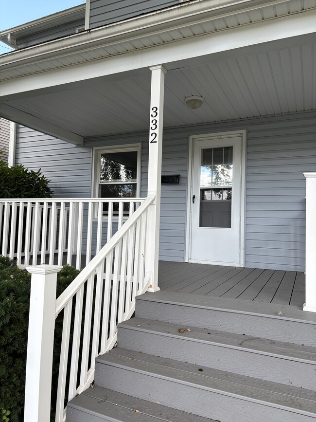 Photo - 332 W High St