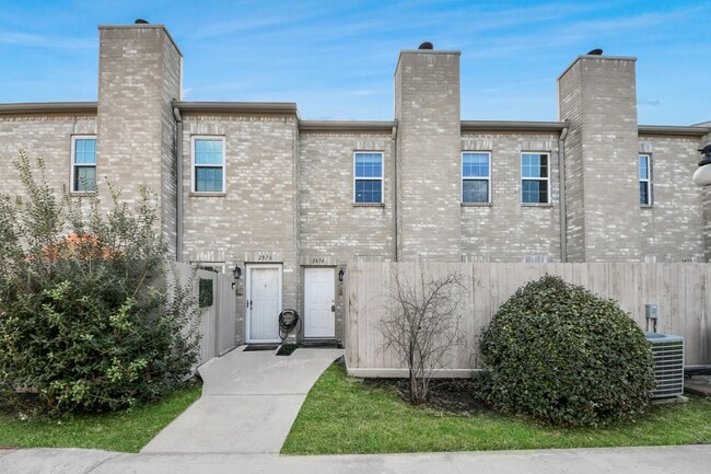 Building Photo - 2874 Holly Hall St Unit 2874