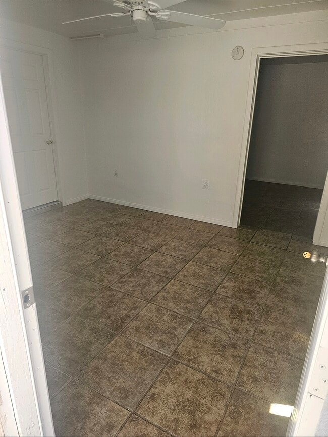 Photo - 61080 Azania Ave