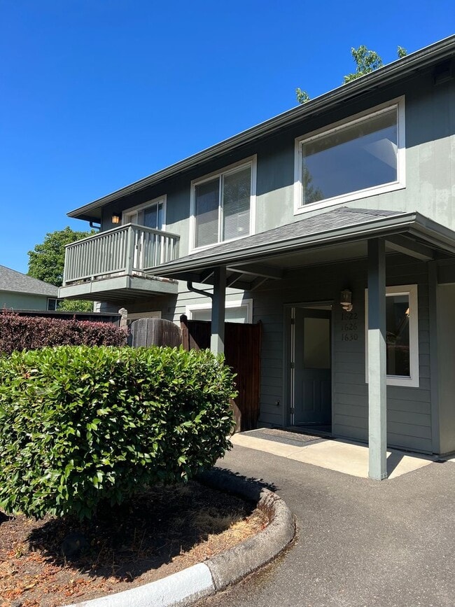 1622 W Broadway Unit 1626br
