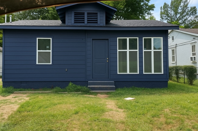 Building Photo - 2531 Pershing Ave Rental