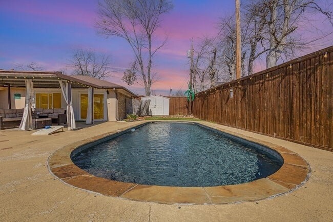 Photo - 2404 Crestview Cir