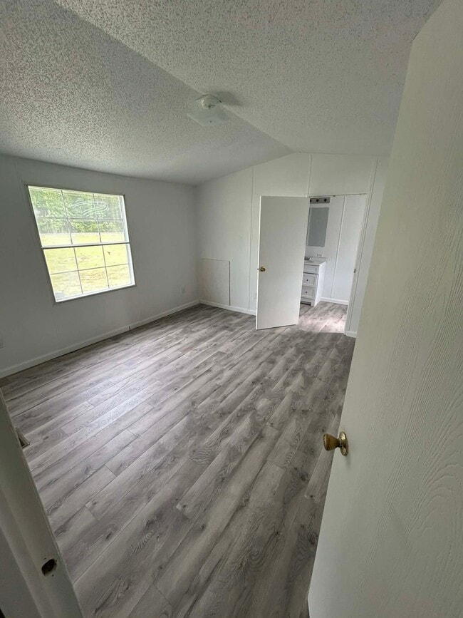 Photo - 112 Briarcreek Ln