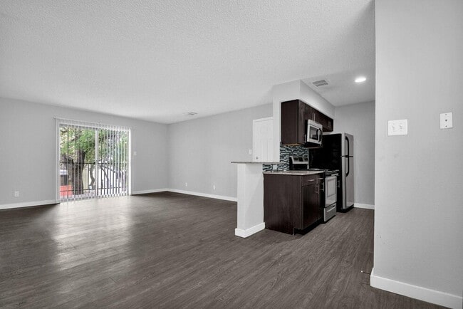 Building Photo - Grove Rental