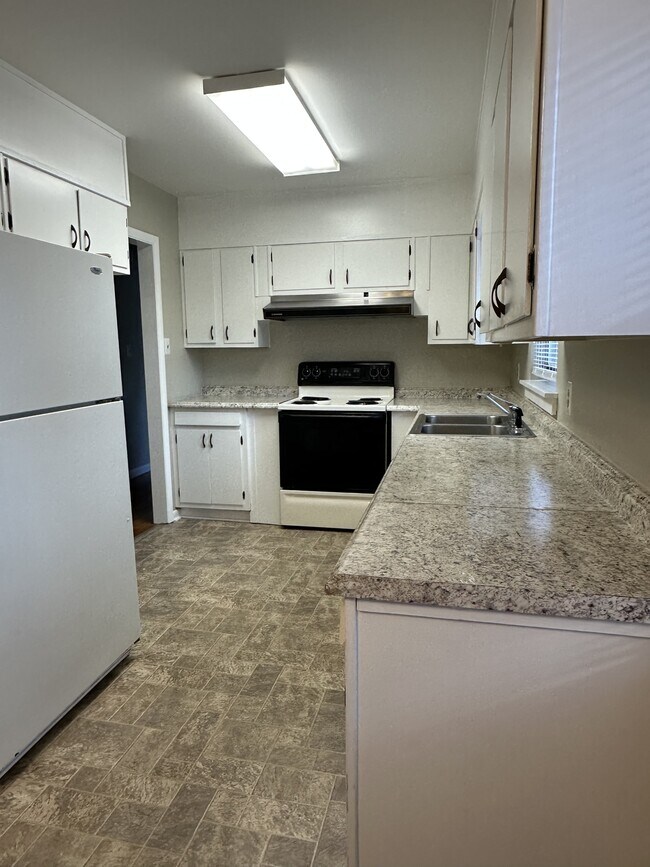 Photo - 356 Elizabeth Cir