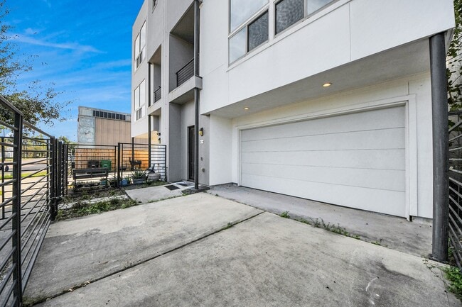 Photo - 3204 Sherman St