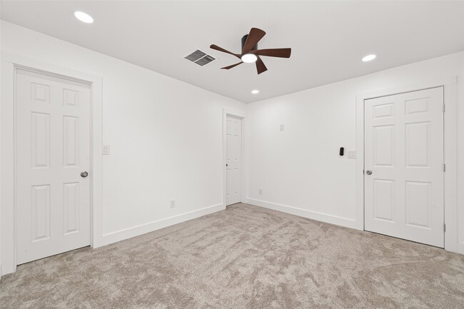 Photo - 6615 W Montgomery Rd