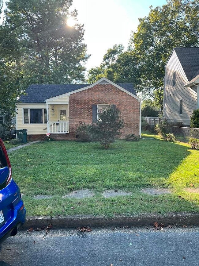 Photo - 7406 Wentworth Ave