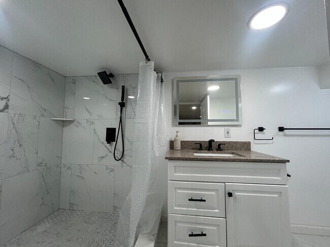 Photo - 1115 Keane St