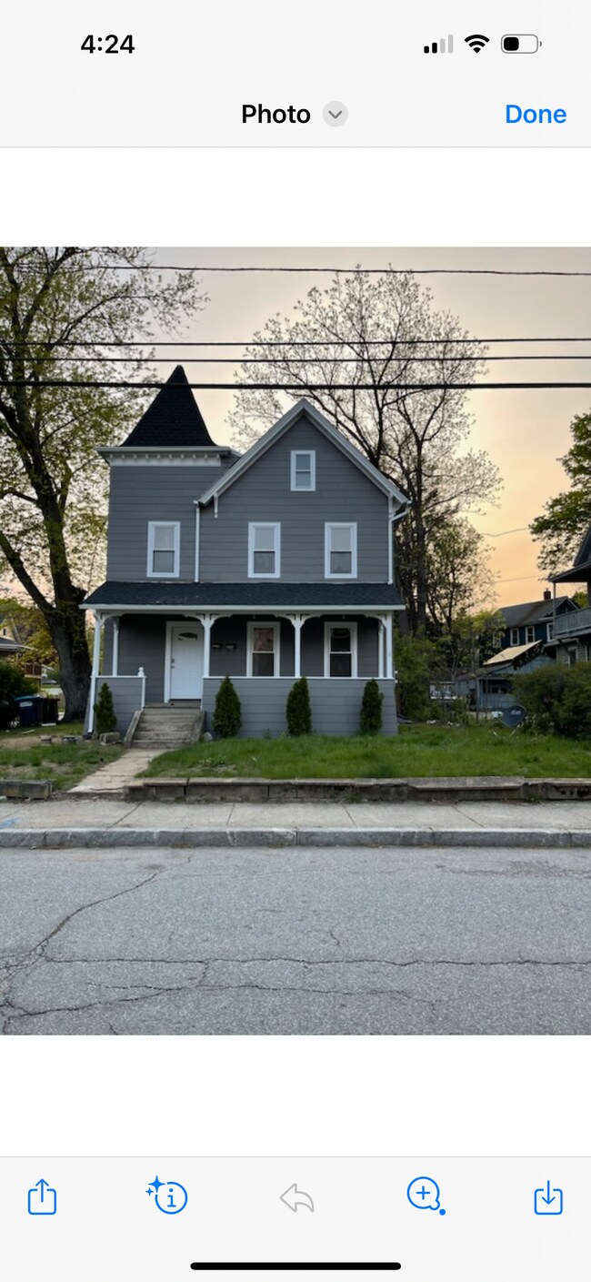 Photo - 176 Everett St Unit 2nd floor