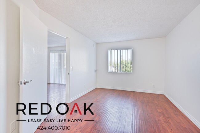 Photo - 6660 Vineland Ave Unidad 11