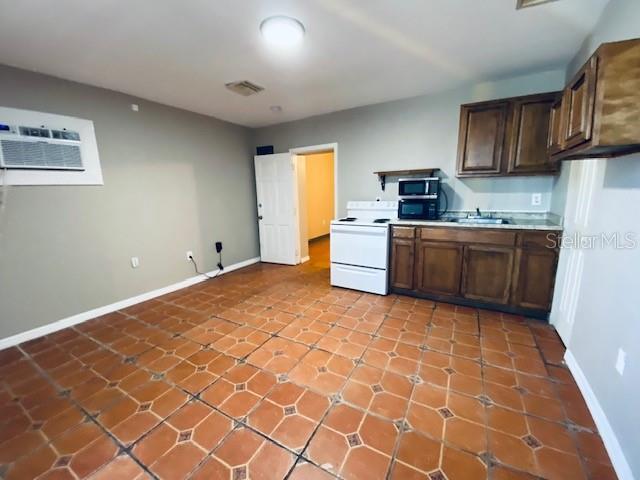 Photo - 9718 N Nebraska Ave Unit 1