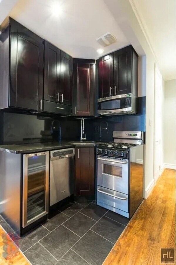 Photo - Mott Street Unidad 8