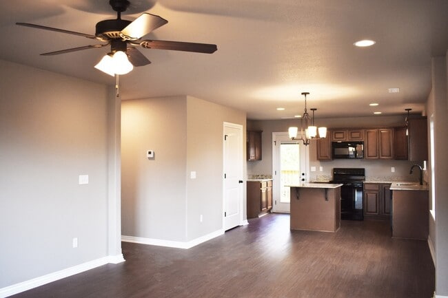 Photo - 3 Bedroom 2.5 Bathroom Home in Fayetteville AR!