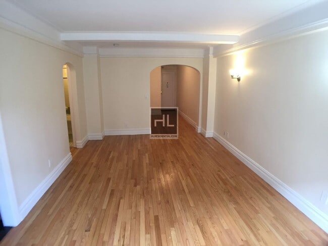 Building Photo - Christopher Street Rental