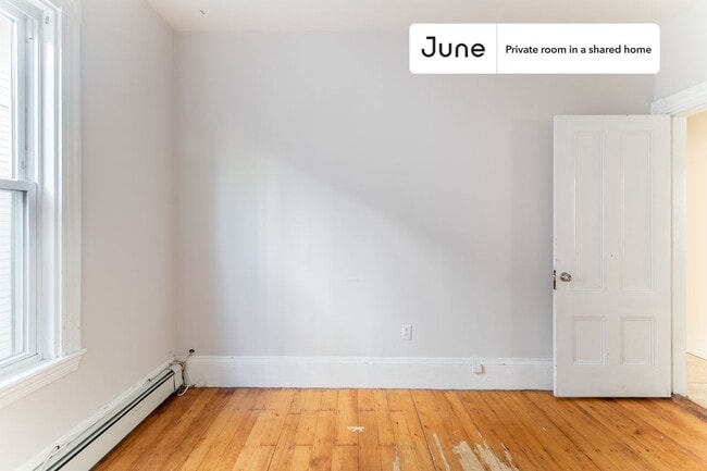 Photo - Room in Shared 5 bed/1 bath home Unidad B