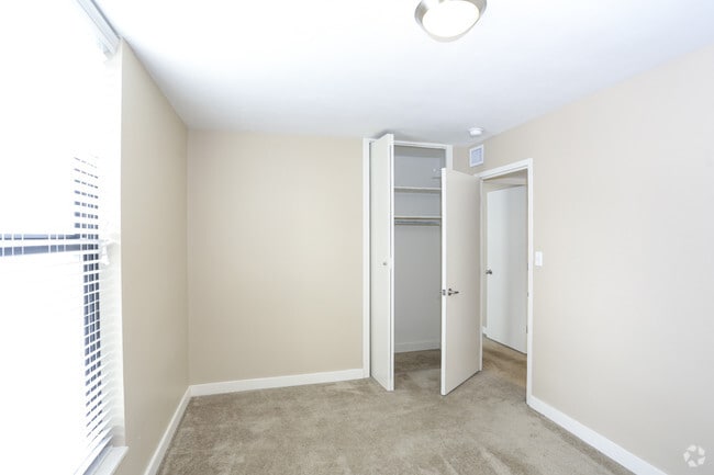 Walnut Tower Apartments