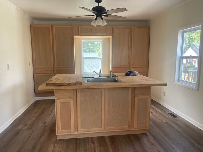 Photo - 1023 36th St Unit 1054 37th St