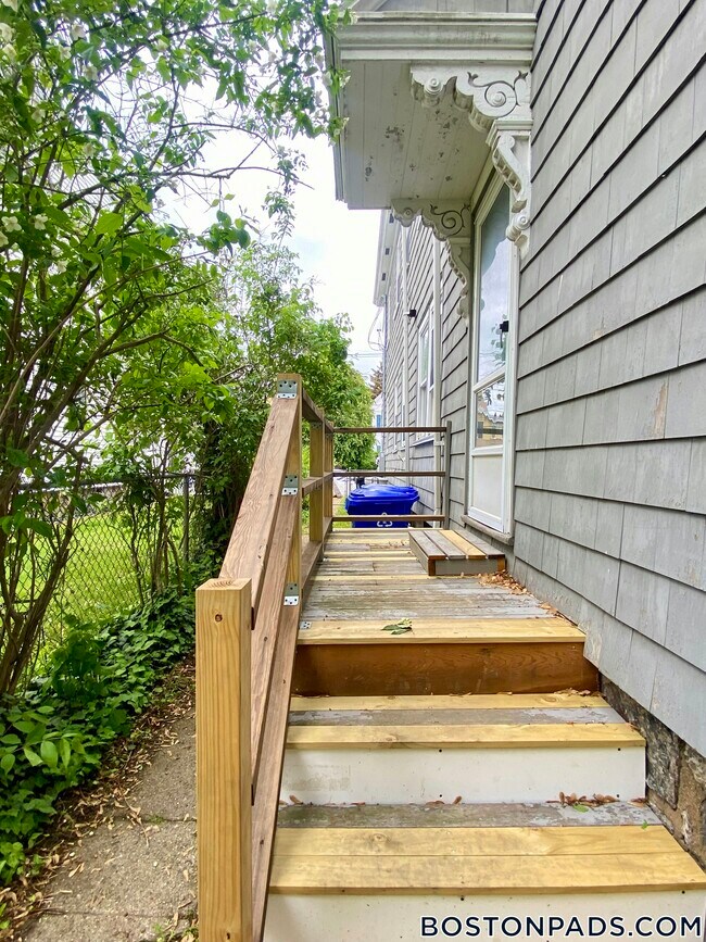 Photo - 5 Aldie St Unit 1