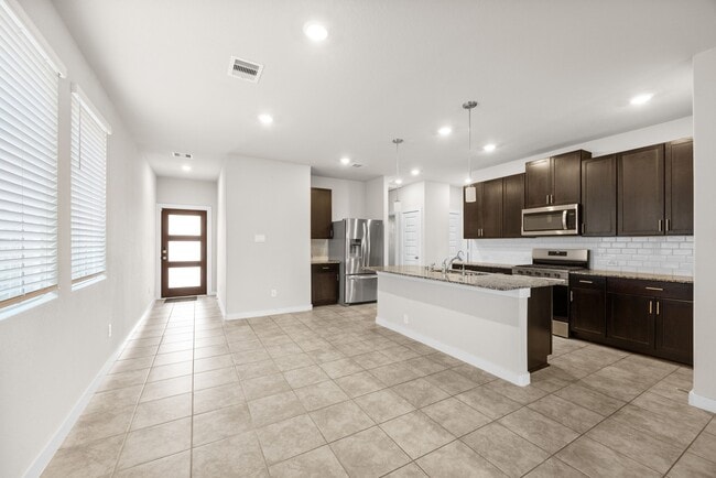 Photo - 5547 Madden Ln