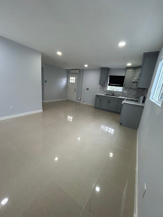 Photo - Charming 2-Bedroom ADU House for Rent in Garden Grove