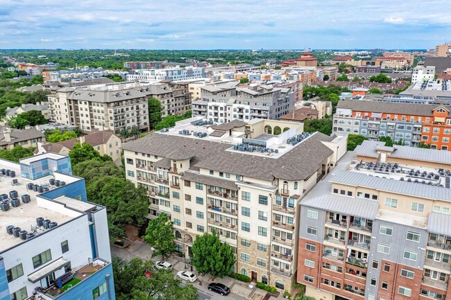 Building Photo - PRELEASE 8/15/25 WEST CAMPUS PENTHOUSE  2/... Unit 604