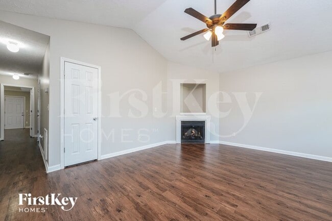 Photo - 526 George Tate Dr