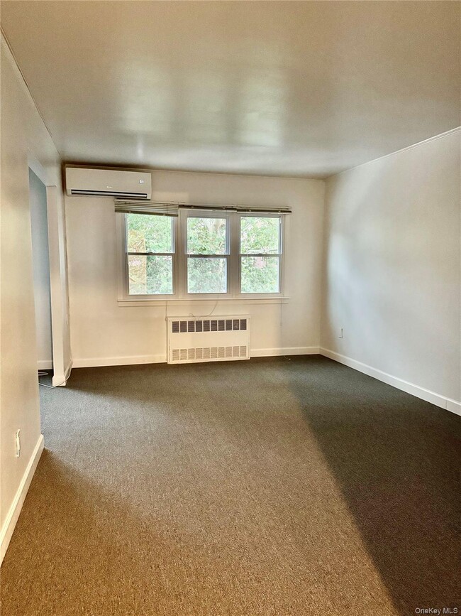 Building Photo - 33-37-37 Parsons Blvd Unit #3 Rental
