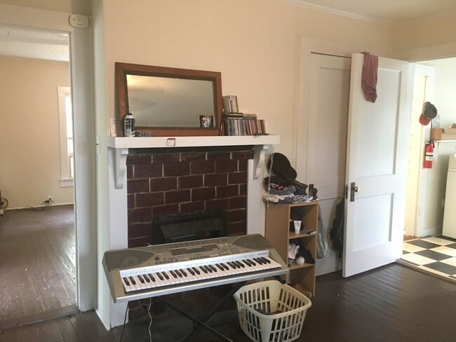 Photo - Live Easy on Easy St.!