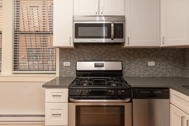 Photo - 2425 N Kedzie Blvd Unidad 50B