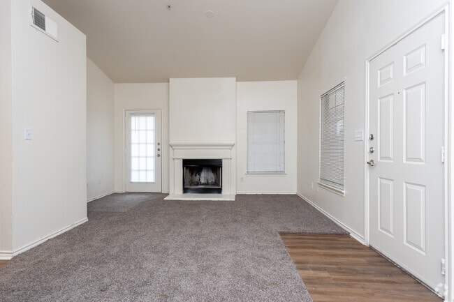 1BR,1BA-733sft