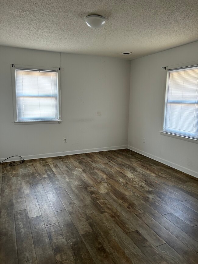 Photo - 418 E Bay St