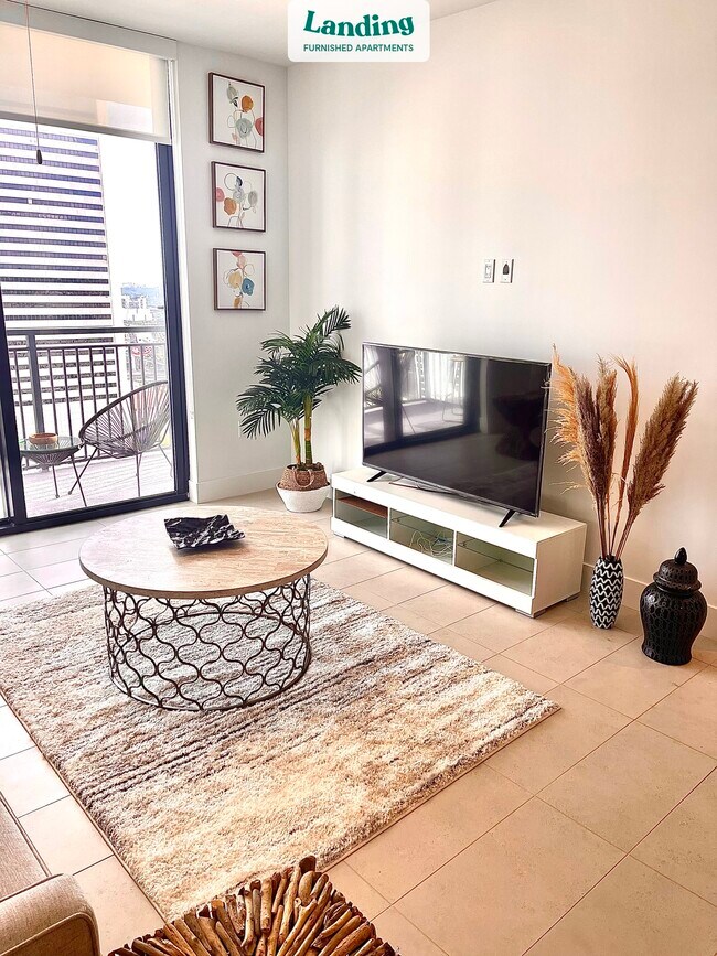 Photo - 400 NW 1st Ave Unit 2810.1284044