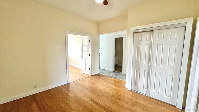 Building Photo - 68-52 76th St Unit 2nd Flr