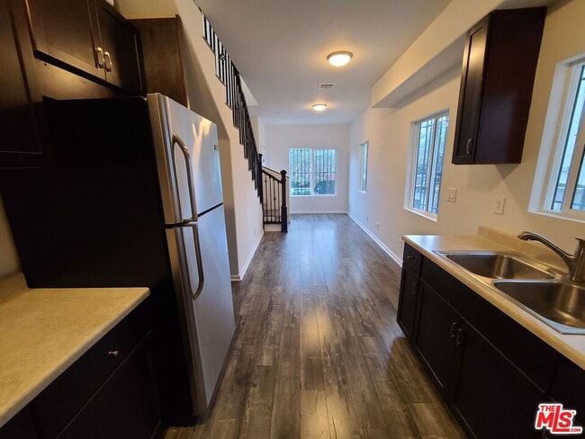 Photo - 7117 Hawthorn Ave Unit 2
