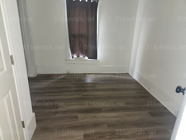 Photo - $1150 - 3 bedroom / 2 bathroom - Single Family Home