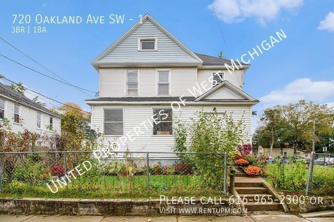 Building Photo - 720 Oakland Ave SW Unit 1